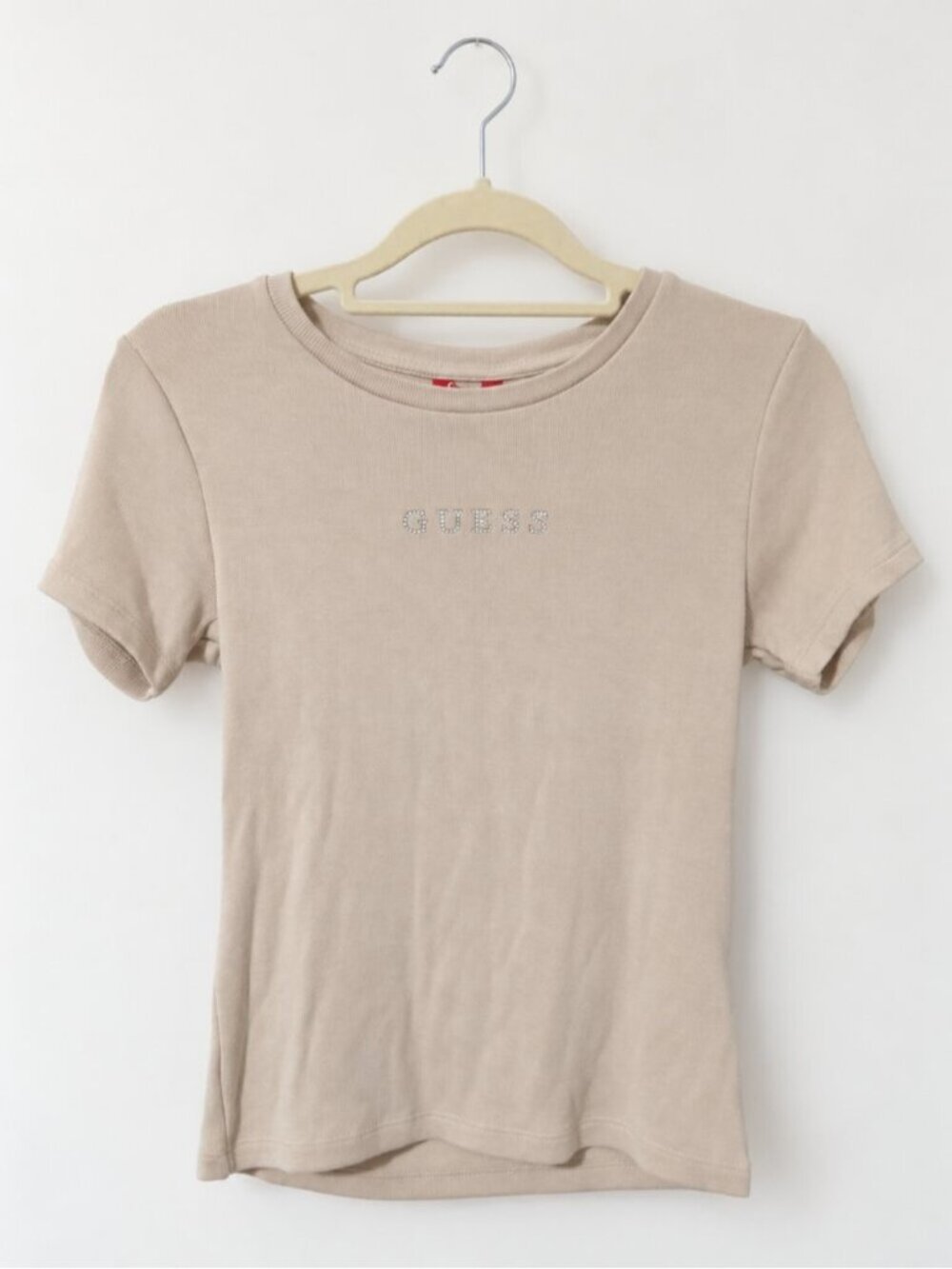 GUESS Women’s M Beige Ribbed Rhinestone Logo Baby Tee Y2K McBling Fitted Top